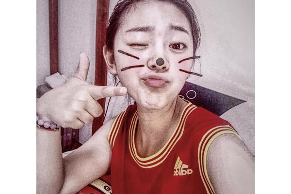 Shams：太陽最初進(jìn)行了15次新帥會(huì)面 布克也參與到了選帥工作當(dāng)中