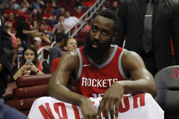 ????名記：一位高管告訴我 今年夏天的NBA會(huì)非常爆炸